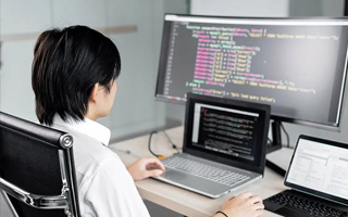 禹州 ,php声明和调用变量的符号是什么？
